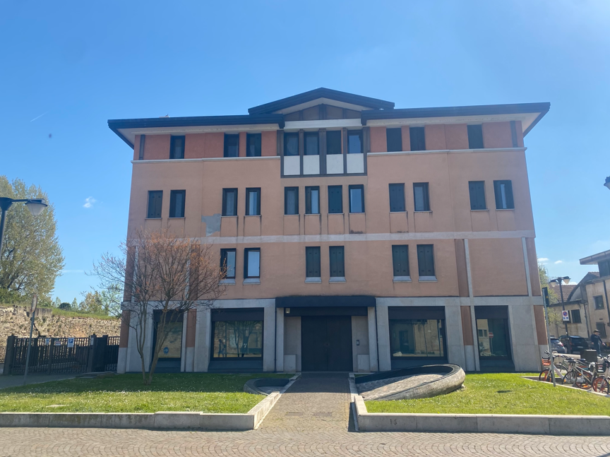 UFFICIO in AFFITTO