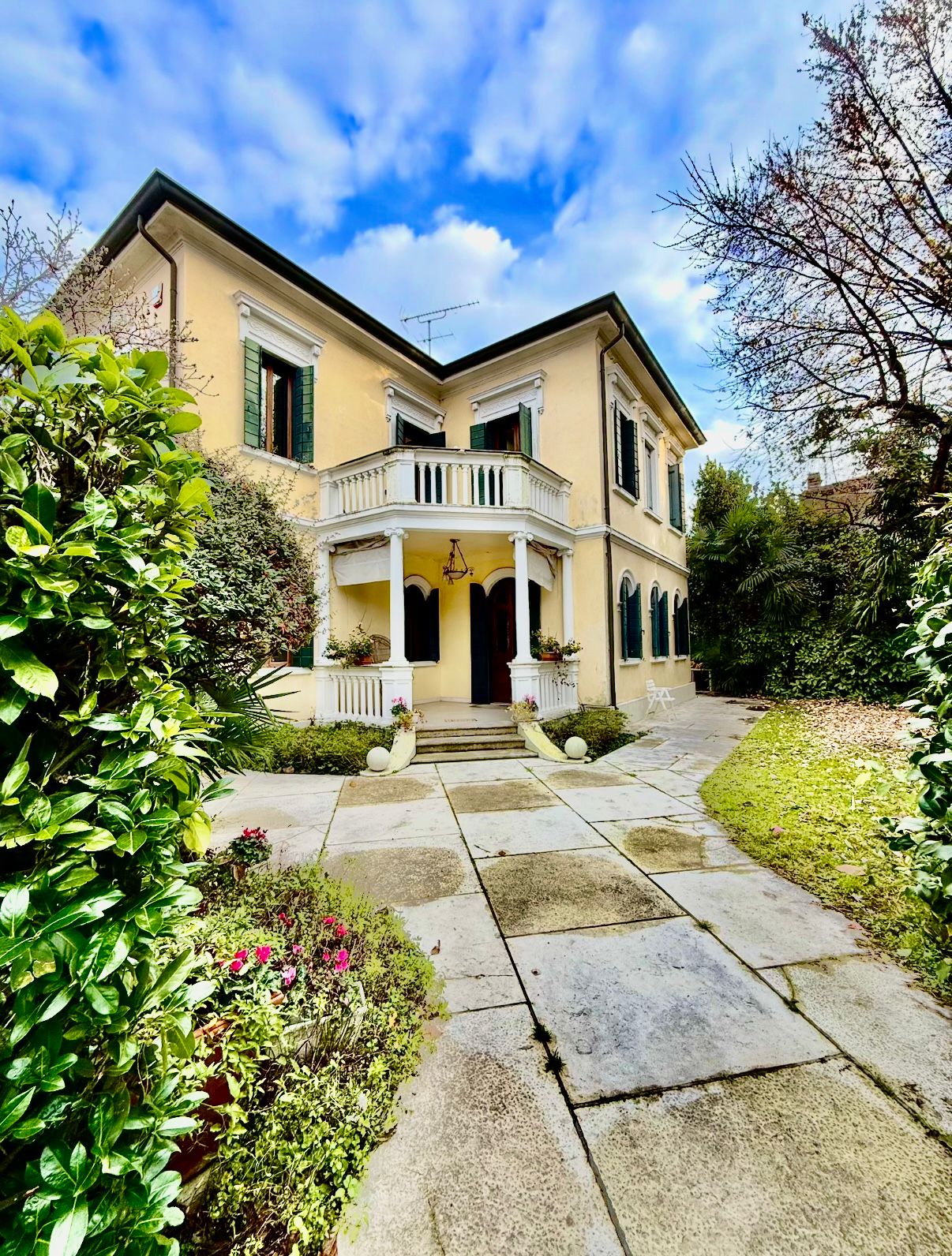 VILLA in VIA BORTOLAN