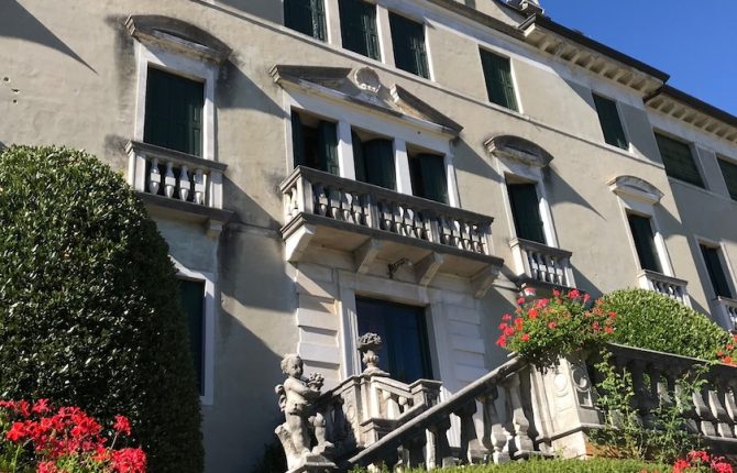 La Villa 18